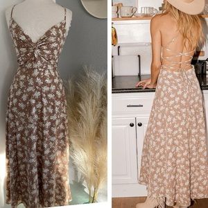 ❤️ Lulus Picturesque Moments Brown Floral Print Strappy Maxi Dress